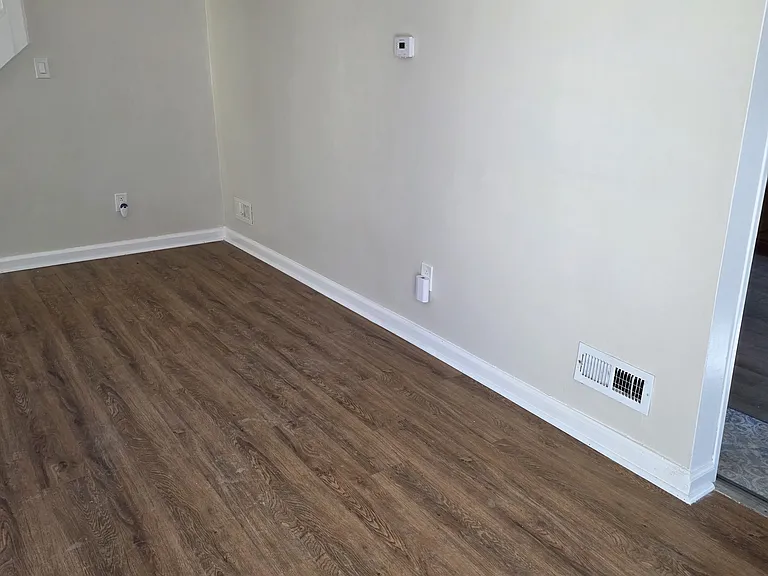 158 Parkway Dr — Photo 3