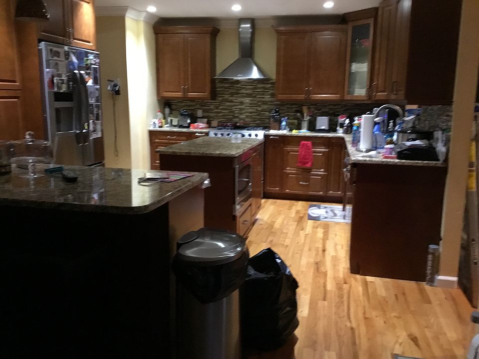 1st image of 187 Kings Hwy