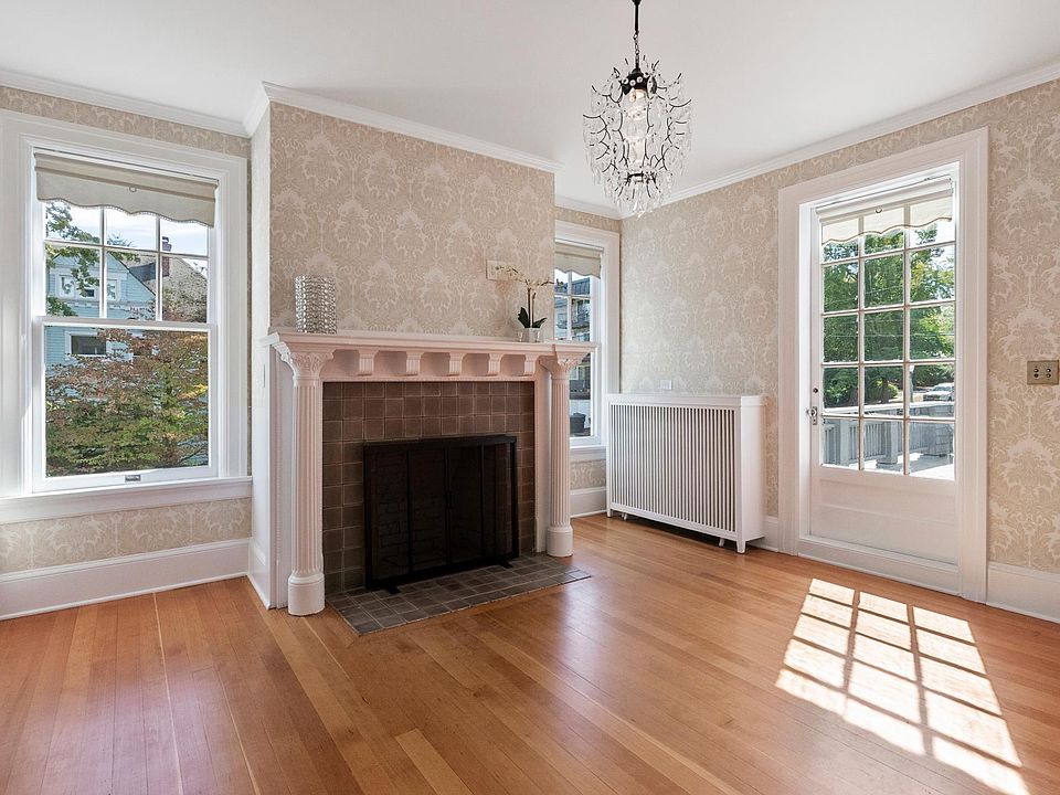 Master bedroom with large walk in closet and ensuite master bathroom (fireplace inoperable)