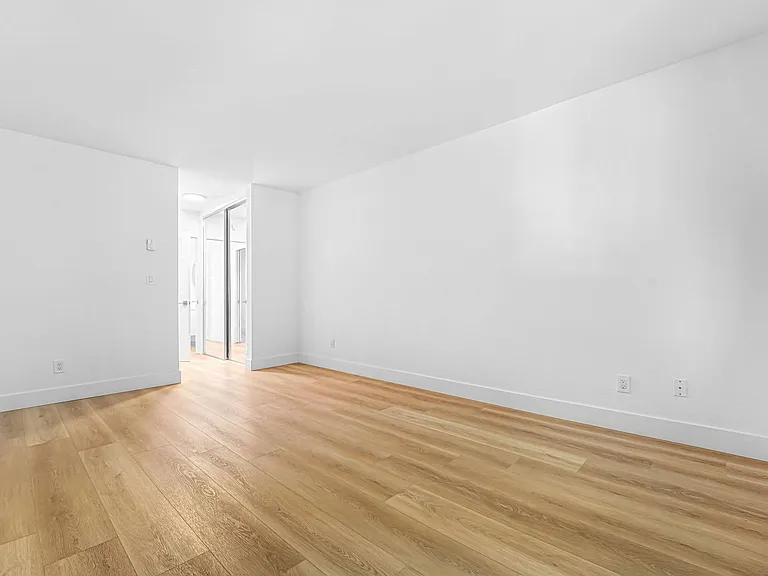 801 2nd Street — Photo 11