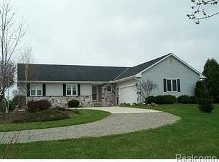 7811 Warner Rd, Saline, MI 48176