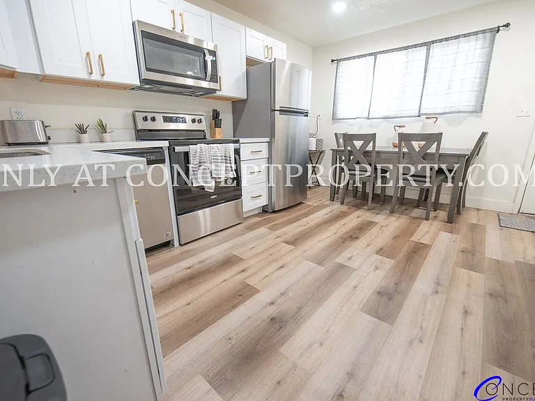285 E Whitlock Ave — Photo 37