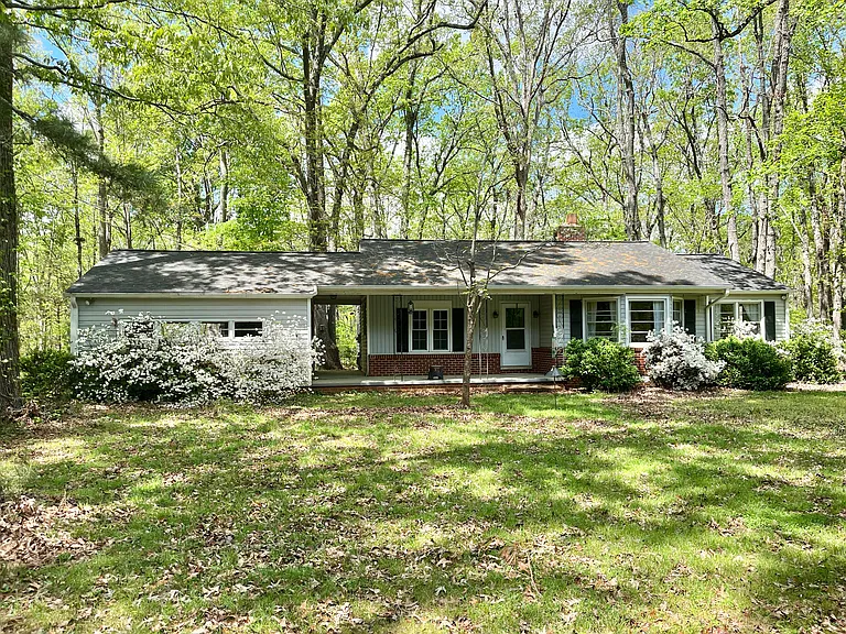 Sparrow Springs Rd — Photo 1