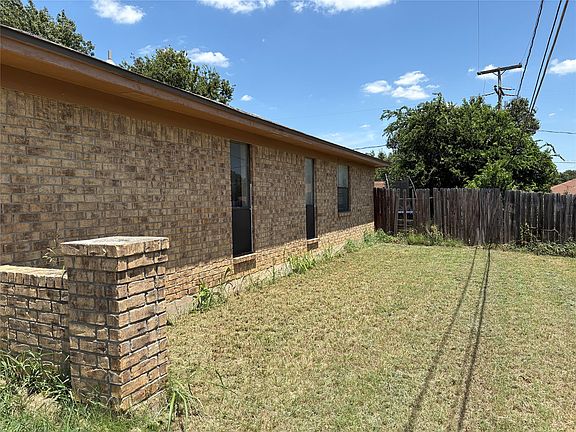 4th image of 909 Cottonwood Trl