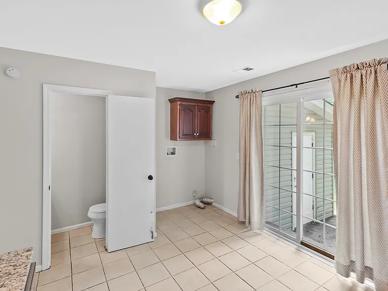 411 Williams Ave #D — Photo 14