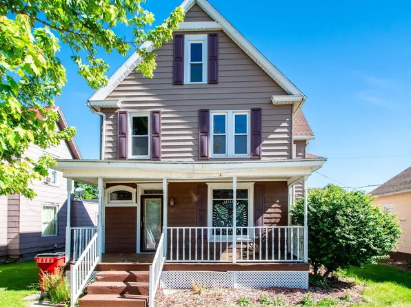 207 W Main St, Elmwood, IL 61529