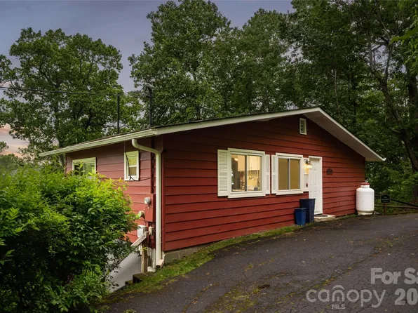 8 N Delano Rd, Asheville, NC 28805