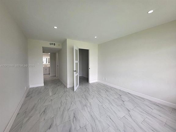 2nd image of 903 Cypress Ter APT 205