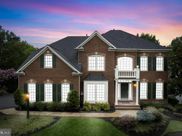 12610 Garry Glen Dr, Bristow, VA 20136