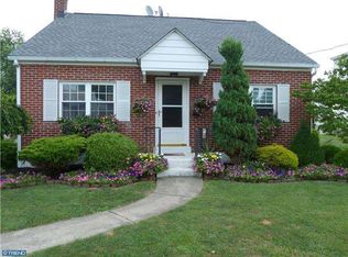 321 N Penrose St, Quakertown, PA 18951