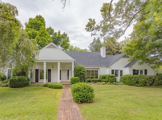 907 Sunset Dr, Lexington, VA 24450