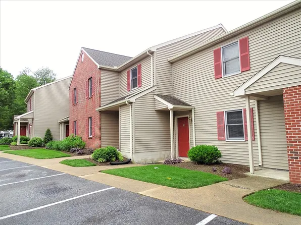 128 Hilldale Dr APT B, Ephrata, PA 17522