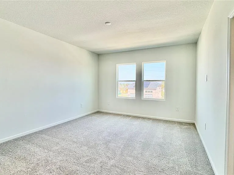 319 Sol Vista Dr — Photo 9