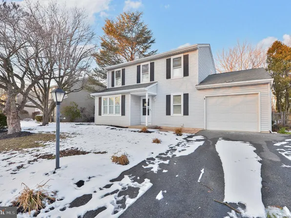 351 Huckleberry Ln, Harleysville, PA 19438