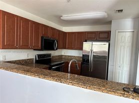 11002 NW 83rd St, Doral, FL