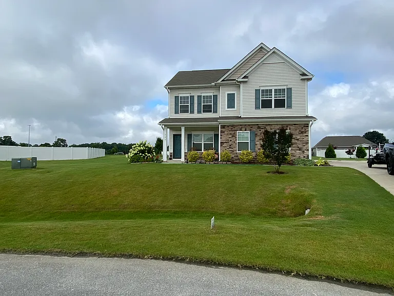 228 Monroe Fields Dr — Photo 3