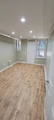 Rented by HFF Realty LLC | media 4