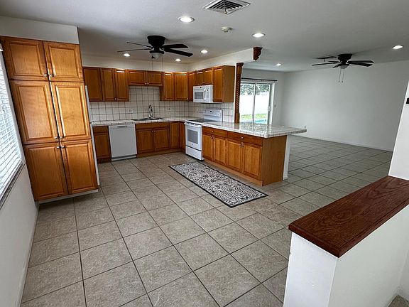 2nd image of 2632 Suncrest Dr