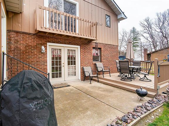 2nd image of 112 Parkview Dr
