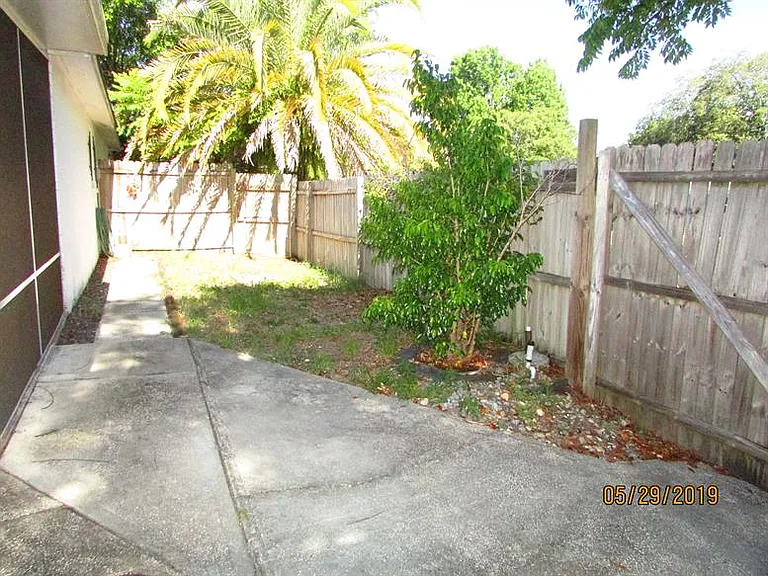 9926 Rainbow Ln — Photo 27