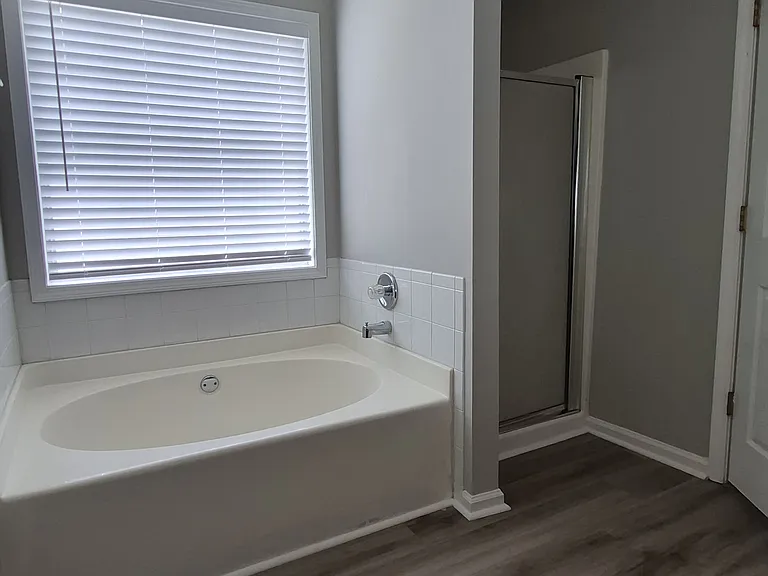 3663 Sapphire Ct — Photo 8