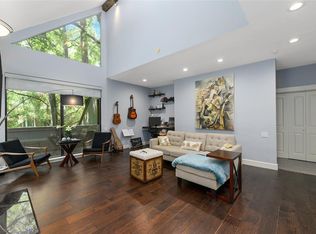 291 Litchfield Ln, Houston, TX 77024