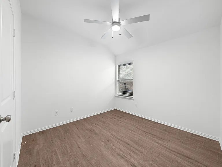 216 Fairmeade Dr — Photo 29