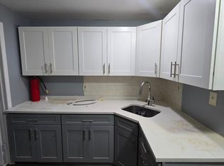 142 Inslee Pl #1F, Elizabethport, NJ 07206