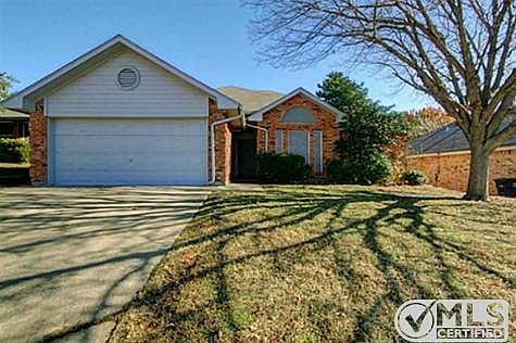 1st image of 413 Birchwood Ln