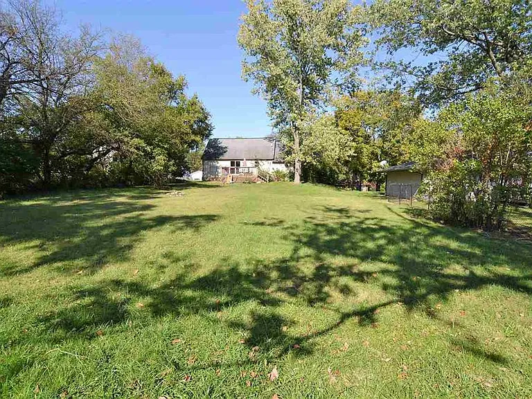 1516 E Matlock Rd — Photo 2