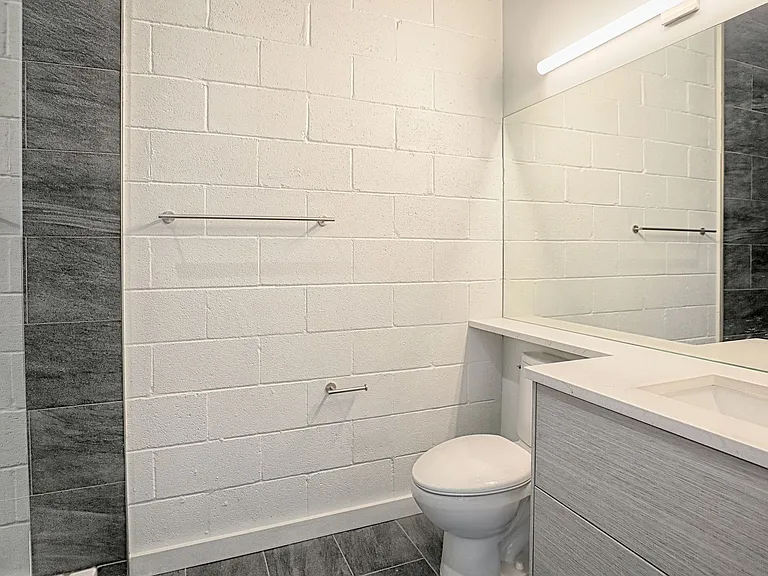 Wicker Park Place- 1504 W. Haddon Ave — Photo 9