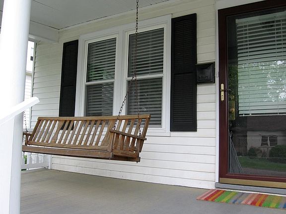 Front porch swing
