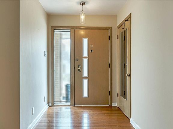 4th image of 17 Heather Dr
