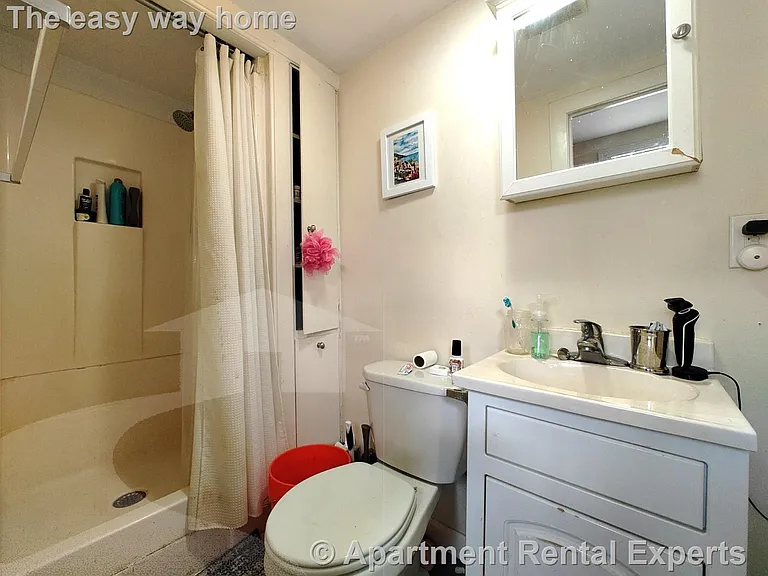 9 Medford St #2R — Photo 7