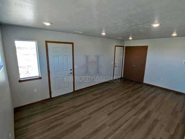 Sundance Ridge / Hitching Place — Photo 7