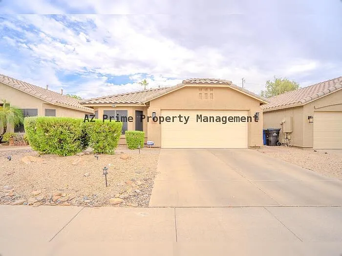 3321 E Blackhawk Dr — Photo 2
