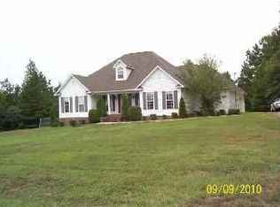 451 Milam Rd, Finger, TN 38334