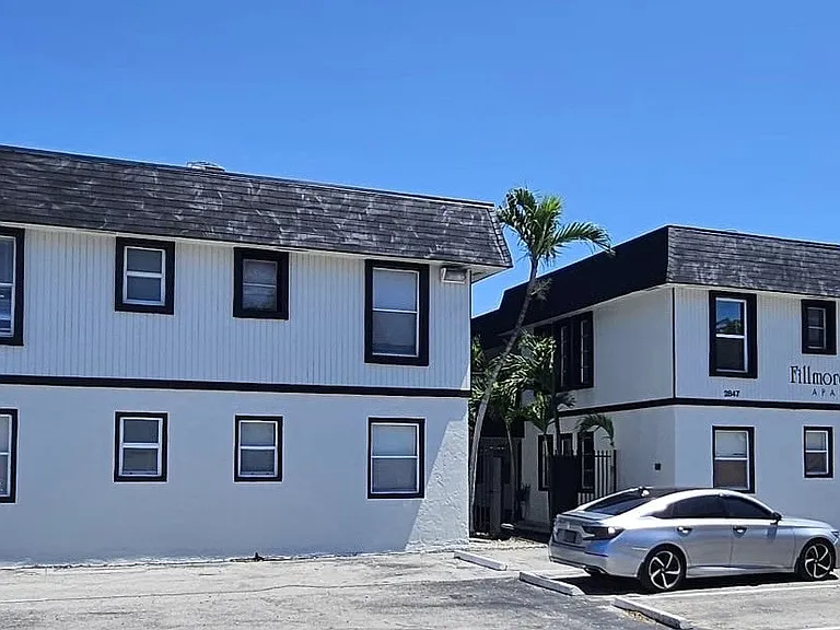 Fillmore Gardens Apartments 1 — Photo 1