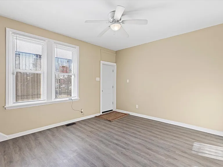1602 Pershing St #1 — Photo 24
