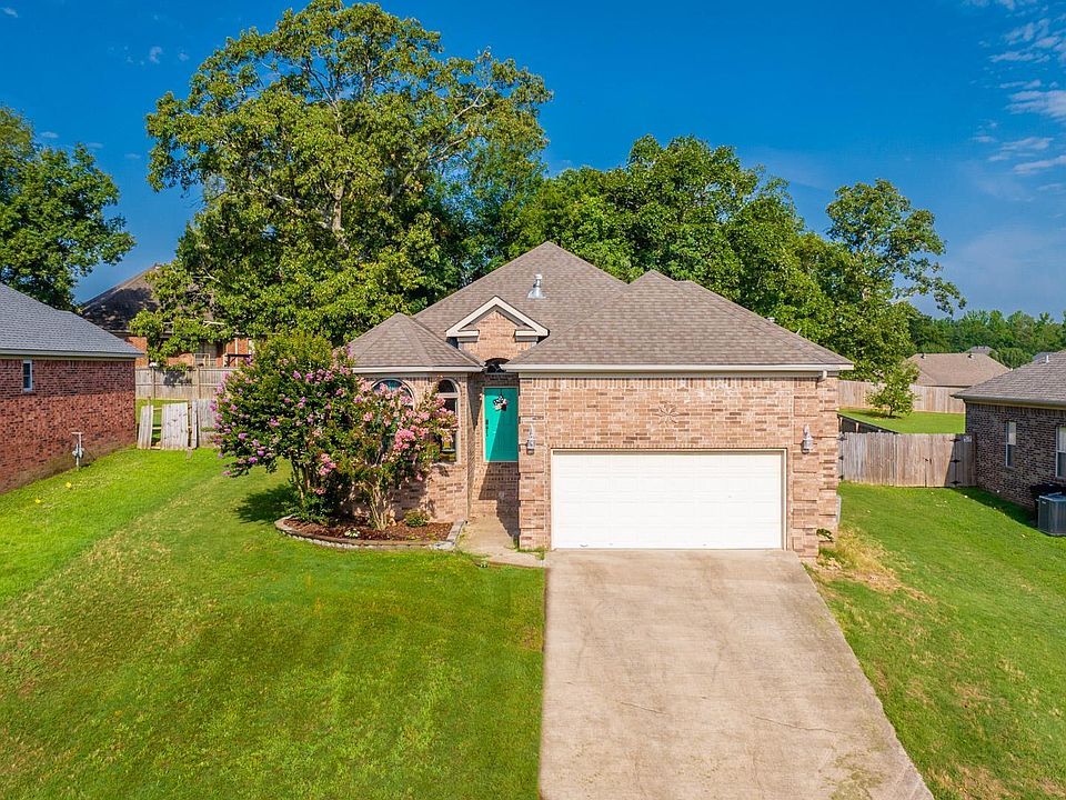 1st image of 2116 Reveille Cir