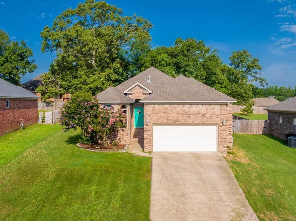 2116 Reveille Cir, Jacksonville, AR 72076