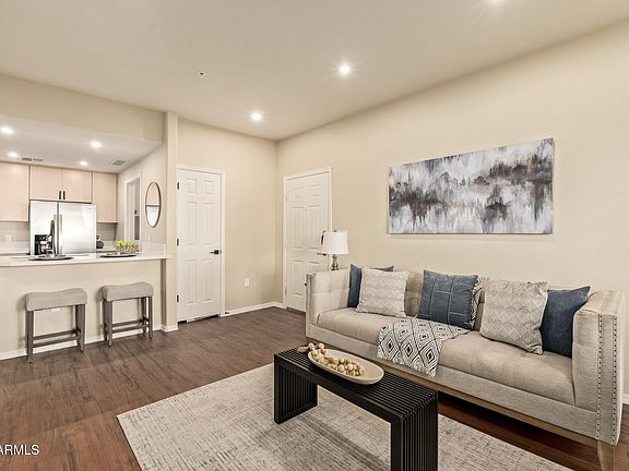 3rd image of 18416 N CAVE CREEK Road #1013