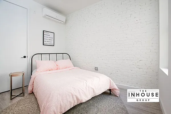 Rented by The InHouse Group | media 6