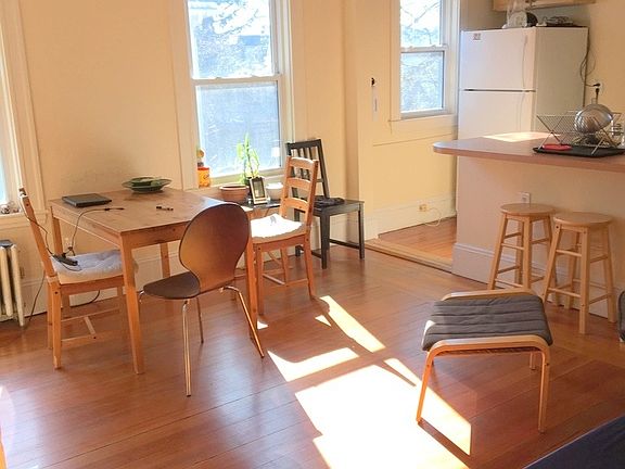 2nd image of 17 Kenwood St #2