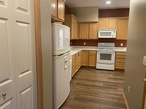 4th image of 6637 Lamplight Dr #1