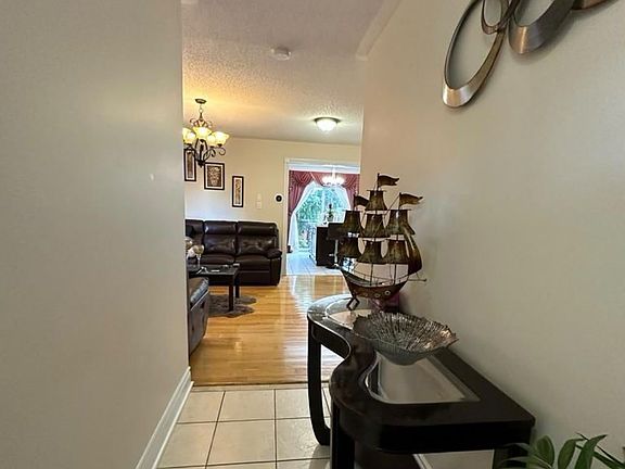 5th image of 22 Waterdale Rd