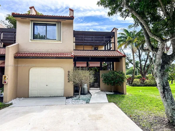 9822 Costa Del Sol Blvd #E-96, Miami, FL 33178