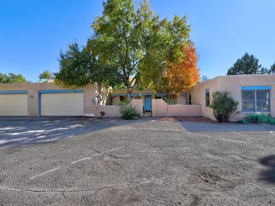 197 Nobles Ln, Corrales, NM, 87048
