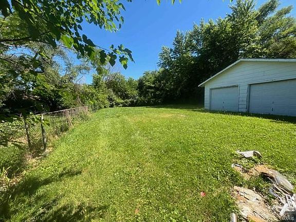 4th image of 419 Thrift Ave