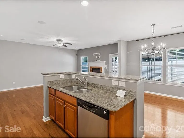 9435 Alice McGinn Dr — Photo 4